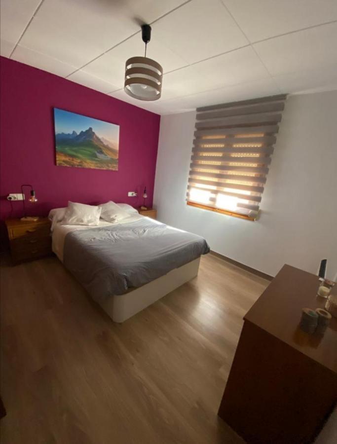 Sant Jordi 2 Apartment Tremp Luaran gambar