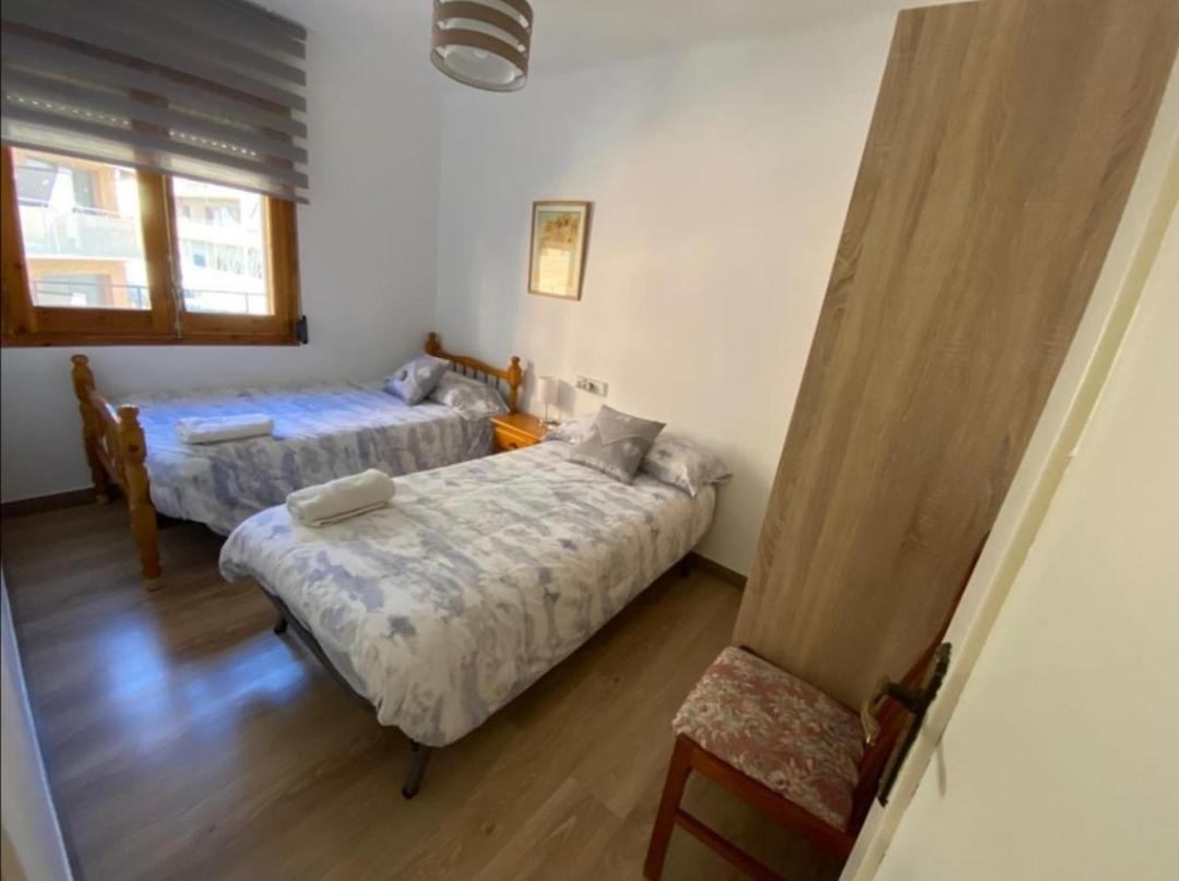 Sant Jordi 2 Apartment Tremp Luaran gambar